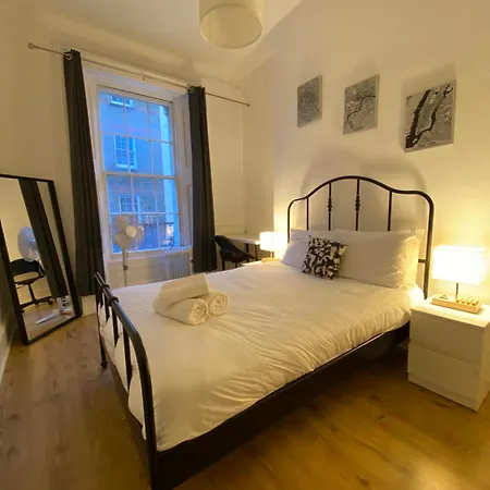 Stay In The Heart Of Soho London Exterior photo